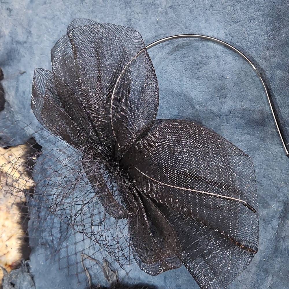 Black Netting Veil  Large Fascinator Headband Derby Church Tea‎ - Picture 5 of 5